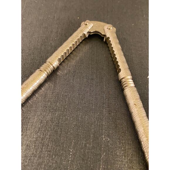 Set of 3 Vintage Nut Cracker Tools All Different, vice, screw and classic VGUC - Picture 16 of 16